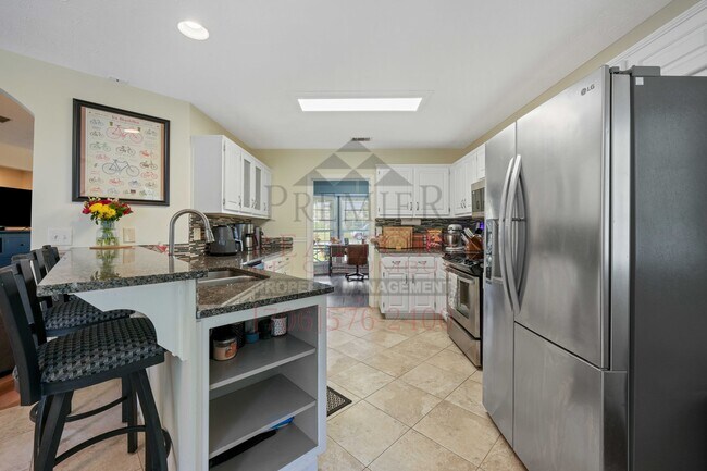 Building Photo - 393 Lee Rd 554