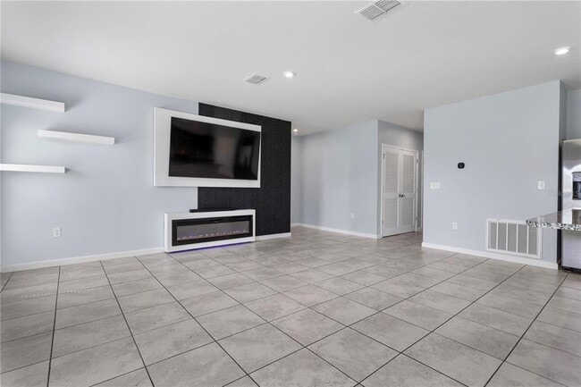 Building Photo - 1582 Finnigan Cir