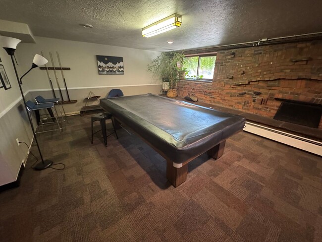Building Photo - Studio Condo in the heart of Capitol Hill