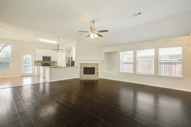 Building Photo - 229 River Basin Ln