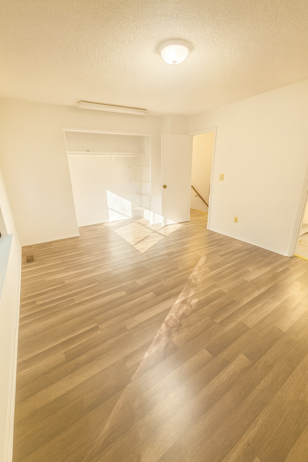 Building Photo - 2 Cheshire Dr