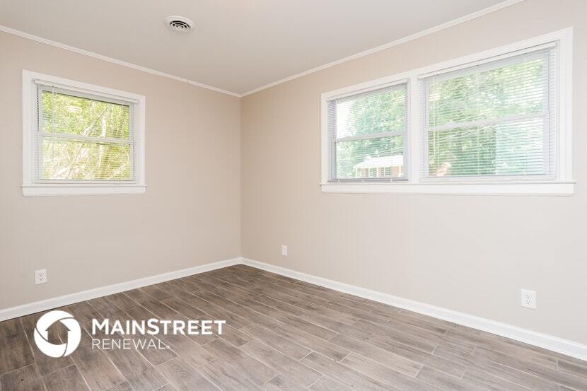 Building Photo - 6033 Hillandale Dr