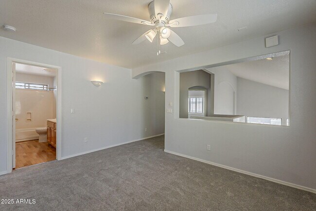 Building Photo - 927 W Azalea Pl