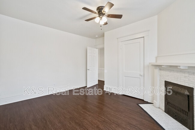 Building Photo - 439 Kingsboro St