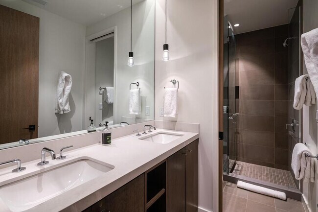 Building Photo - 5 Thistle Way