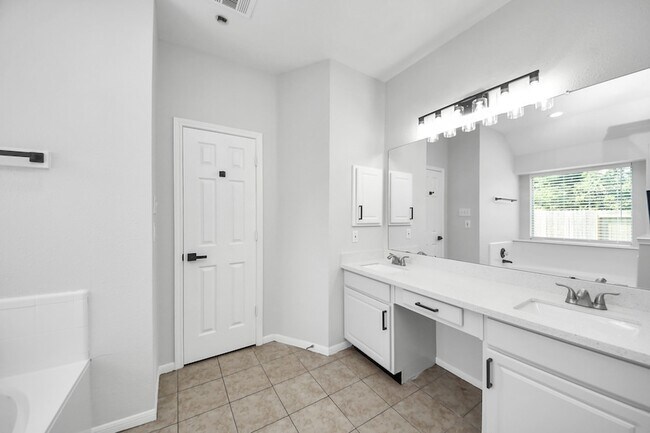 Building Photo - 8322 Adler Lake Dr