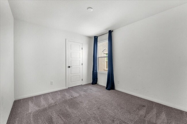 Building Photo - Gorgeous Five Bedroom in the SW! Solar panels!