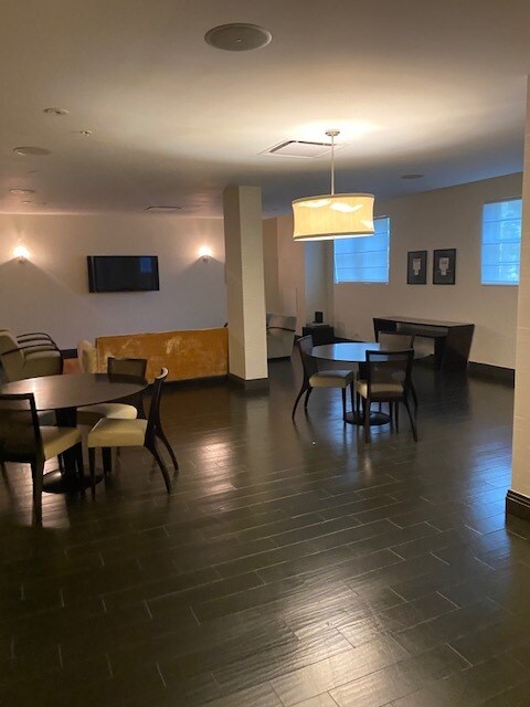 Party Rooms - 3801 S Ocean Dr
