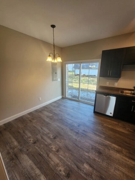 Building Photo - 107 Townview Dr