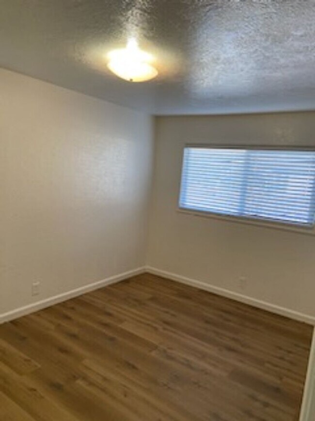 Building Photo - 115 Terrace Dr