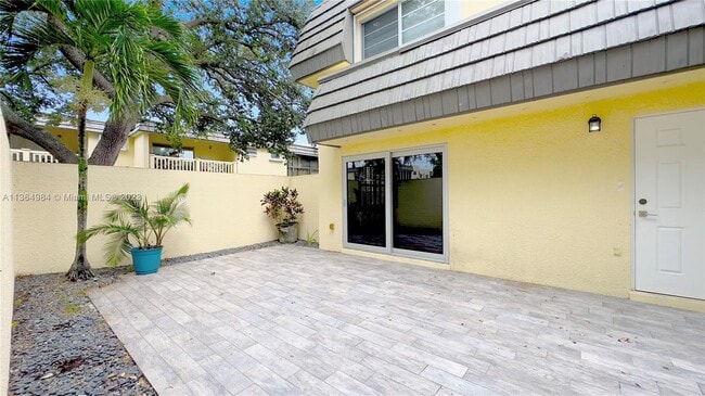 Building Photo - 8483 SW 137th Ave