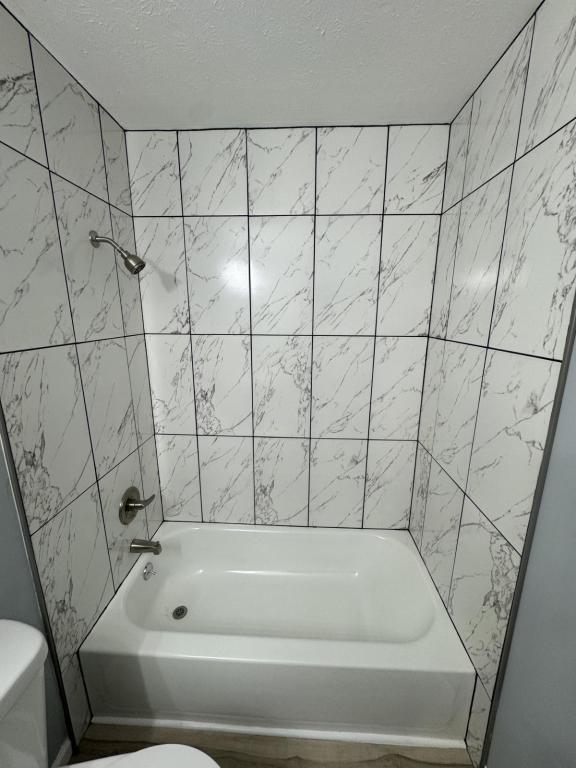 Building Photo - 54 Apple Ln