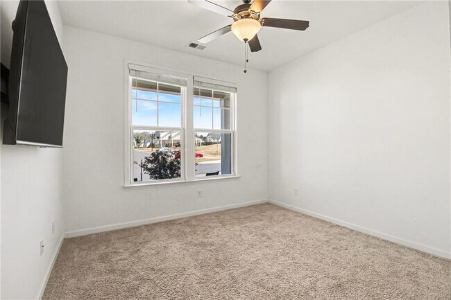 Building Photo - 5510 Bower Pl