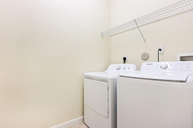 Building Photo - 810 Marina Del Ray Ln