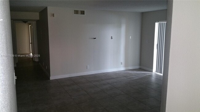 Building Photo - 7640 Westwood Dr