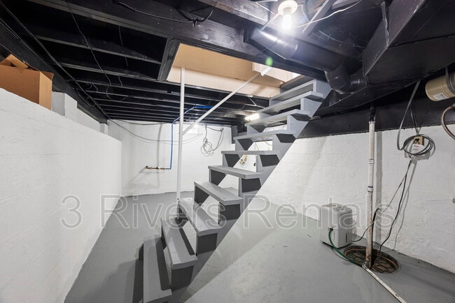 Building Photo - 600 Camp Meeting Rd