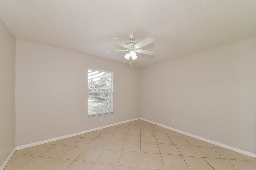 Building Photo - 1159 Montana Ln