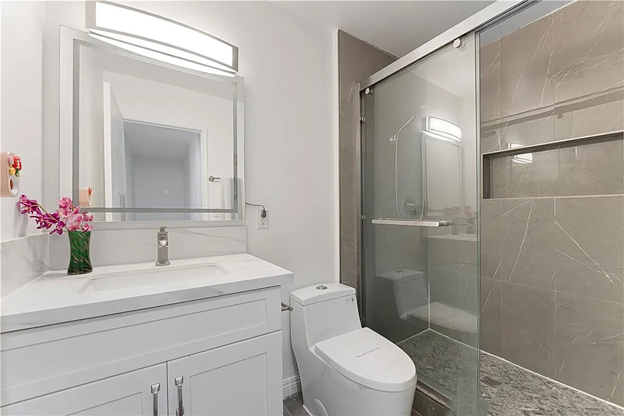 Building Photo - 126 Casuda Canyon Dr