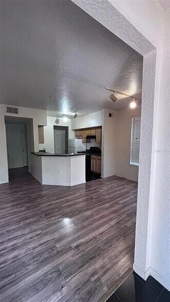 Building Photo - 13103 Mulberry Park Dr