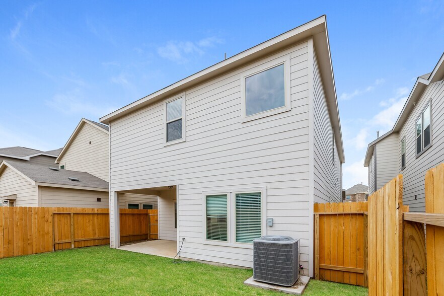 Building Photo - 7966 Tuscan Cypress Dr