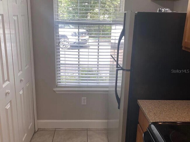 Building Photo - 2508 SW 35th Pl