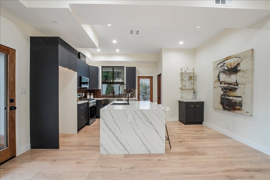 Building Photo - 4509 Jessica Dr