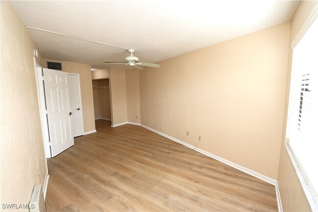 Building Photo - 1023 Anglers Cove