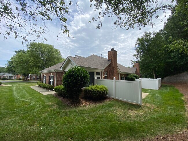Building Photo - 4700 Ludwell Branch Ct