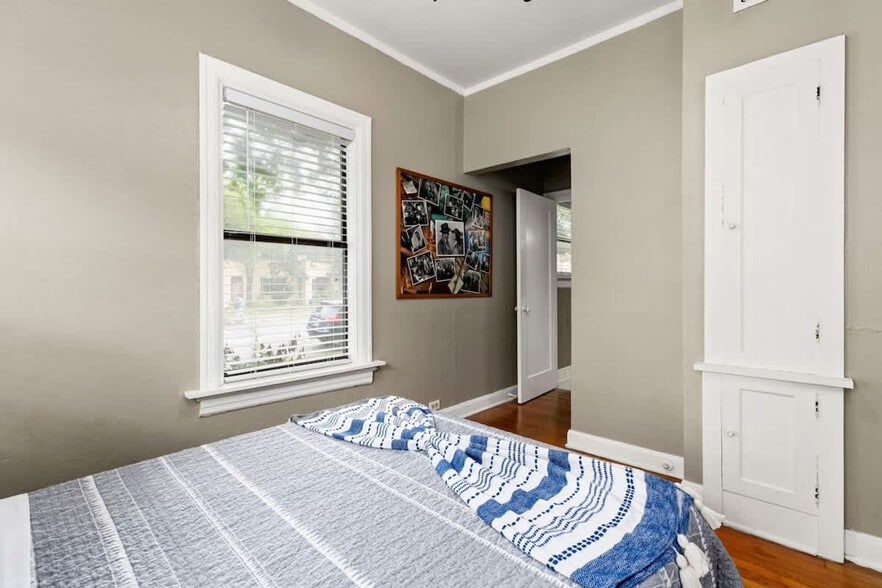 Building Photo - 203 W Magnolia Ave