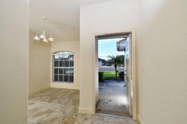 Building Photo - 2 Bed, 2Bath 2 Car Garage  With many extra...