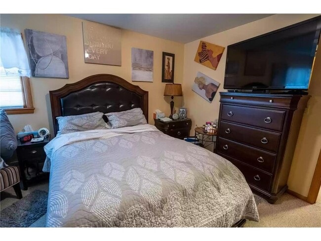 Building Photo - 2700 W 66th St