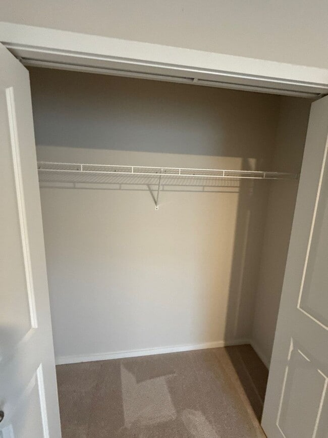 Building Photo - 4770 Daiquiri Ave NE