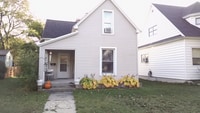 Building Photo - 114 E Twelfth St