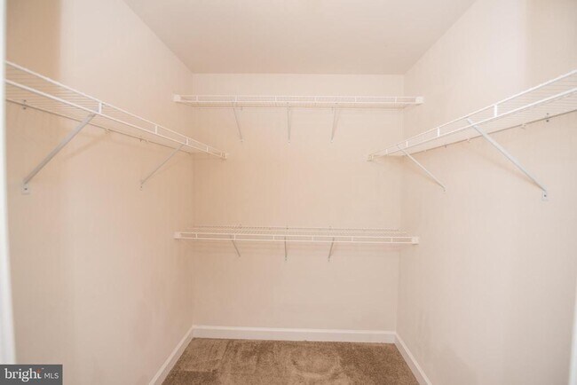 Building Photo - 7444 Burnside Way