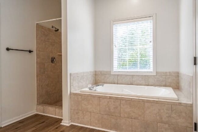 Building Photo - 1110 Devonshire Trail