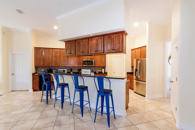 Building Photo - 5697 Burnside Cir