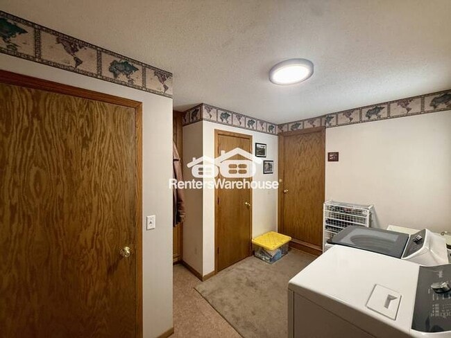 Building Photo - SFH - 6 Bed Farmington for Rent - Avail May 2026
