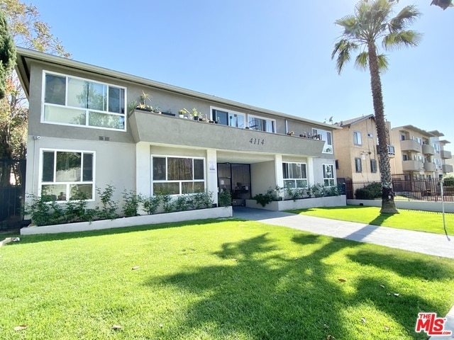 Building Photo - 4114 Rosewood Ave