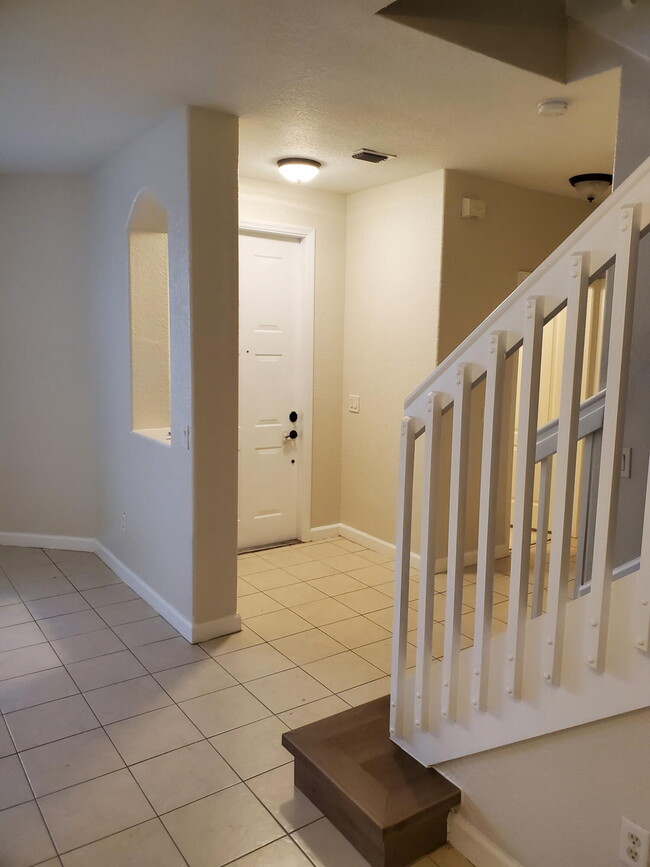 Building Photo - 2286 Shoma Dr