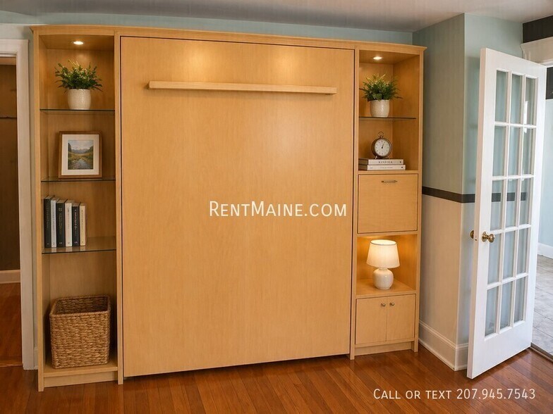 Building Photo - 99 Broadway