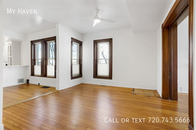 Building Photo - Large Renovated Historic Apartment in Five...