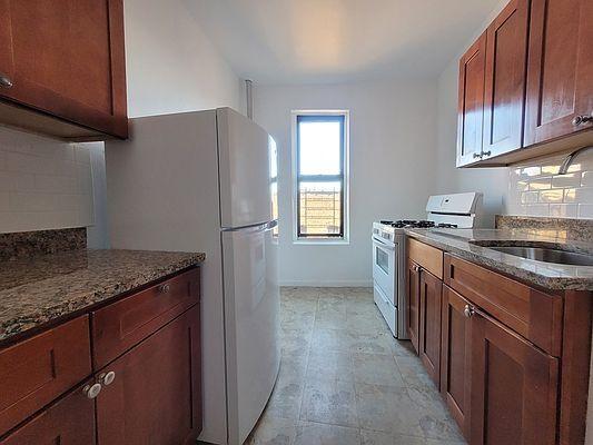 Primary Photo - 1 bedroom in BRONX NY 10457