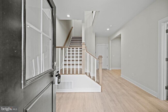 Building Photo - 1548 Meadowlark Glen Rd