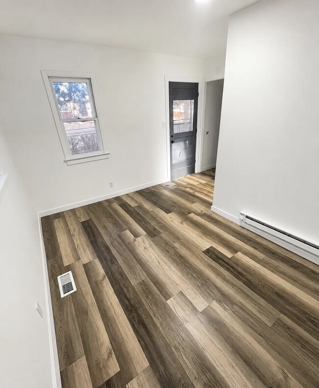 Building Photo - 2801 W Uintah St