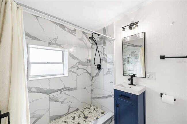 Building Photo - 4920 30th Ave N