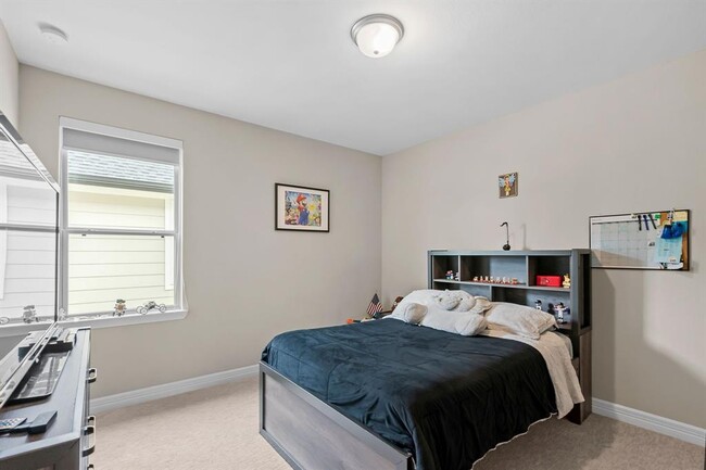 Building Photo - 4106 Sherman Oak Ln