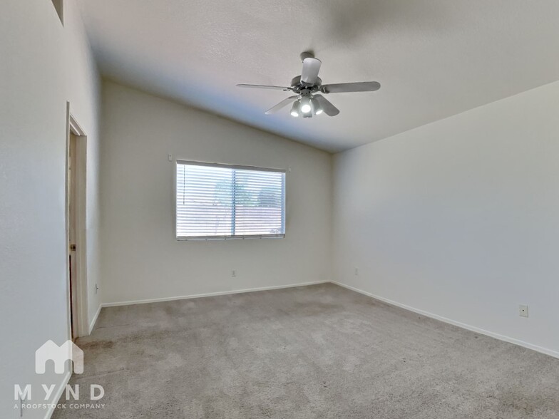 Building Photo - 2236 W Catalina View Dr