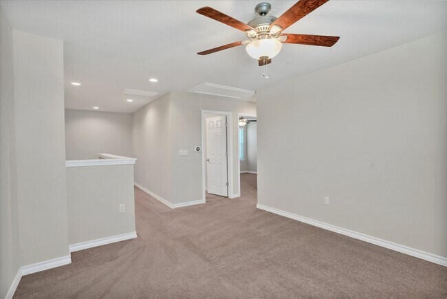 Building Photo - 5412 Golden Canary Ln