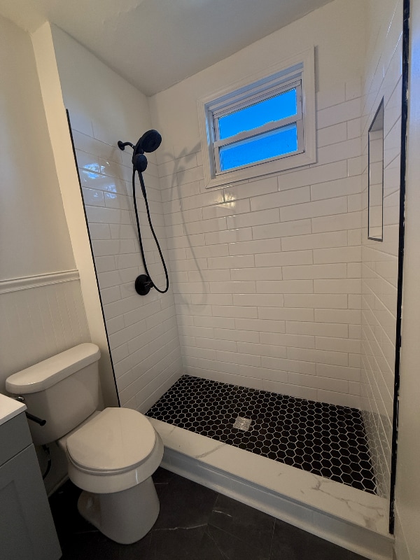 Building Photo - 1342 W 69th St