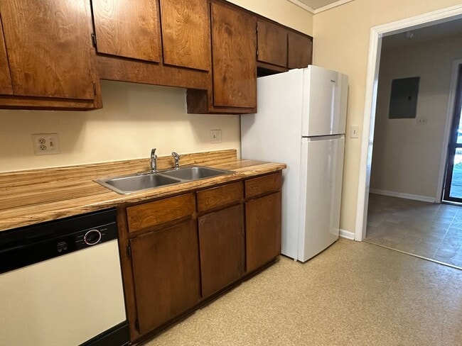 Building Photo - ~4613 Renee St